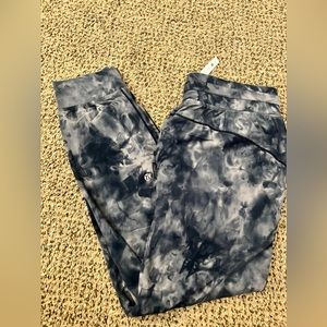 EUC lululemon Diamond Dye Ready to Rulu size 6